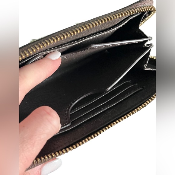 Michael Kors Brown “Jet Set”Wristlet Wallet - Picture 10 of 17